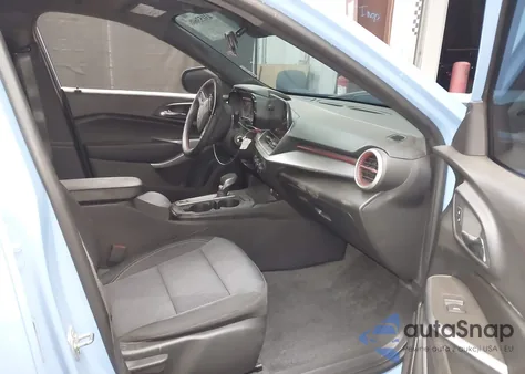 2024 Chevrolet Trax Fwd 1Rs из США, поврежденный, VIN KL77LGE27RC126003